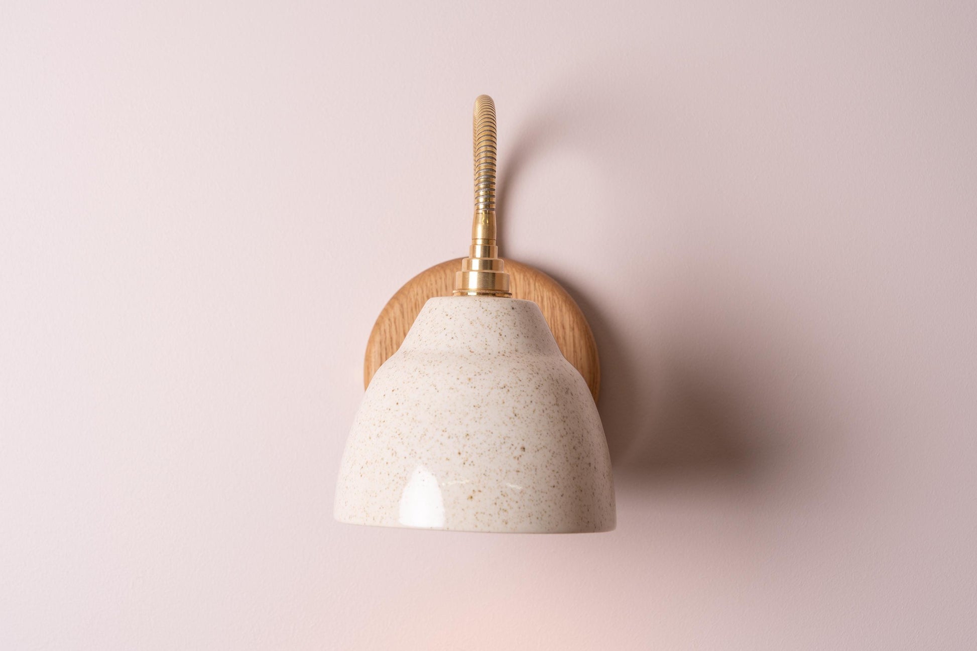 Speckled Cream Gloss Flex Wall Light in Brass, Ceramic and Oak - Small Element by StudioHaran