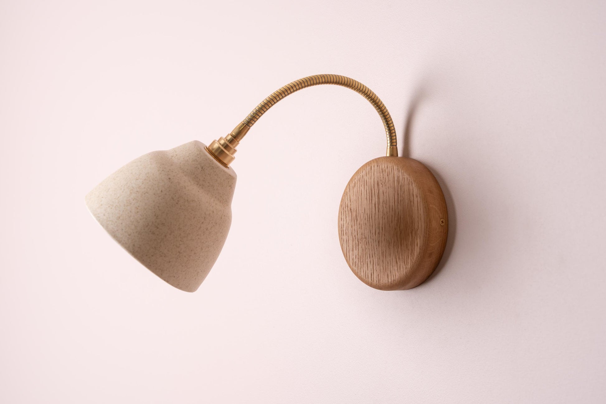 Speckled Cream Matt Flex Wall Light in Brass, Ceramic and Oak - Small Element by StudioHaran