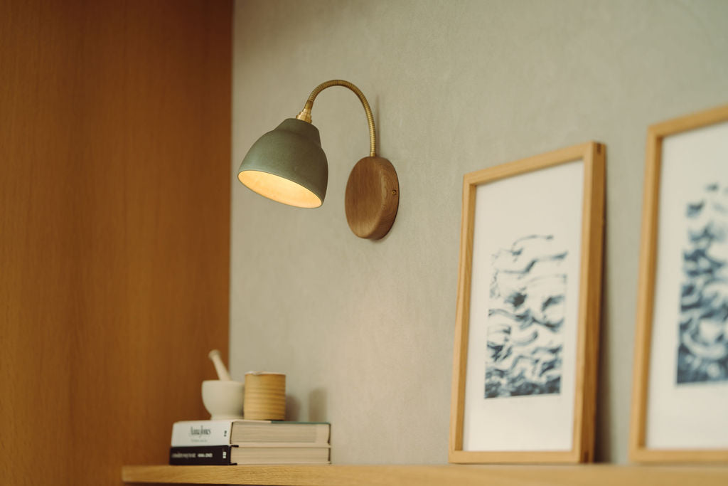Green Flex Wall Light in Brass, Ceramic and Oak - Small Element
