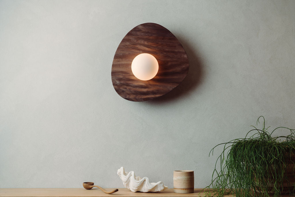 Towan Wall Light in Solid Oak/Walnut