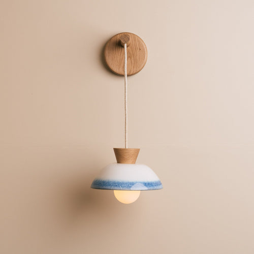 Small Dawn Hanging Wall Light in Ceramic and Oak - Blue and White