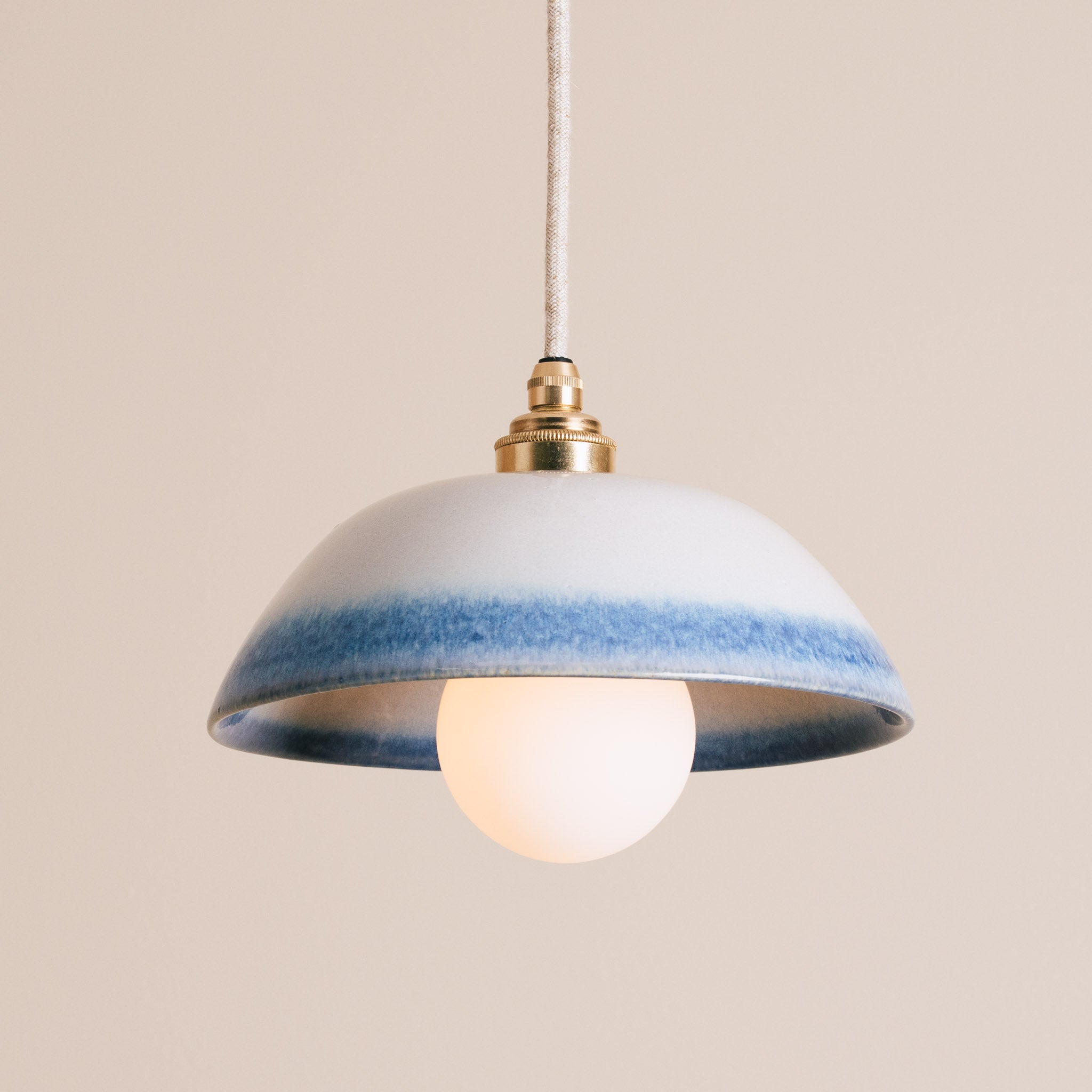 Small Dusk Pendant Light in Ceramic and Brass/Nickel [OUTLET]