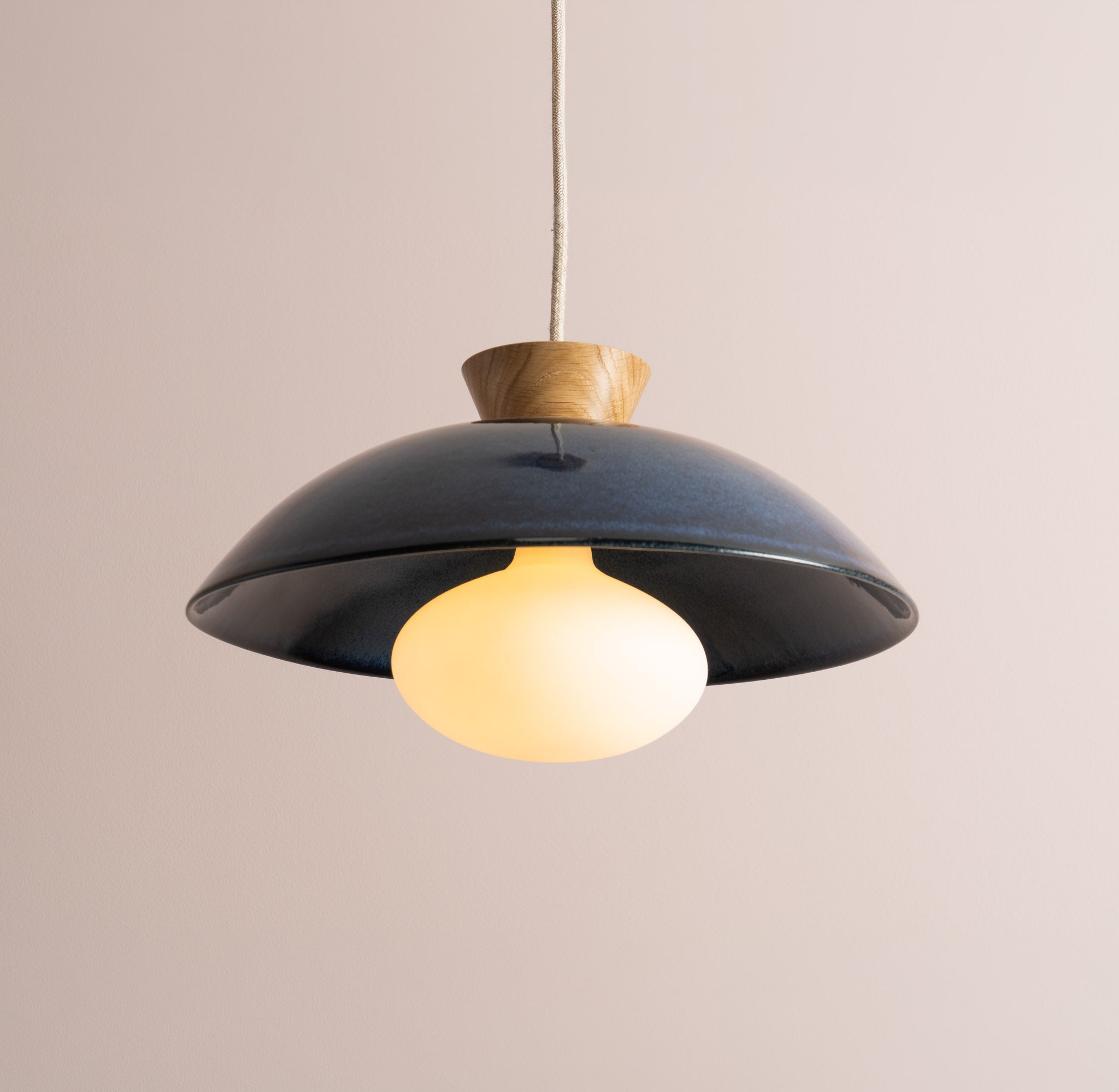 Dawn Pendant Light in Ceramic and Oak [OUTLET]