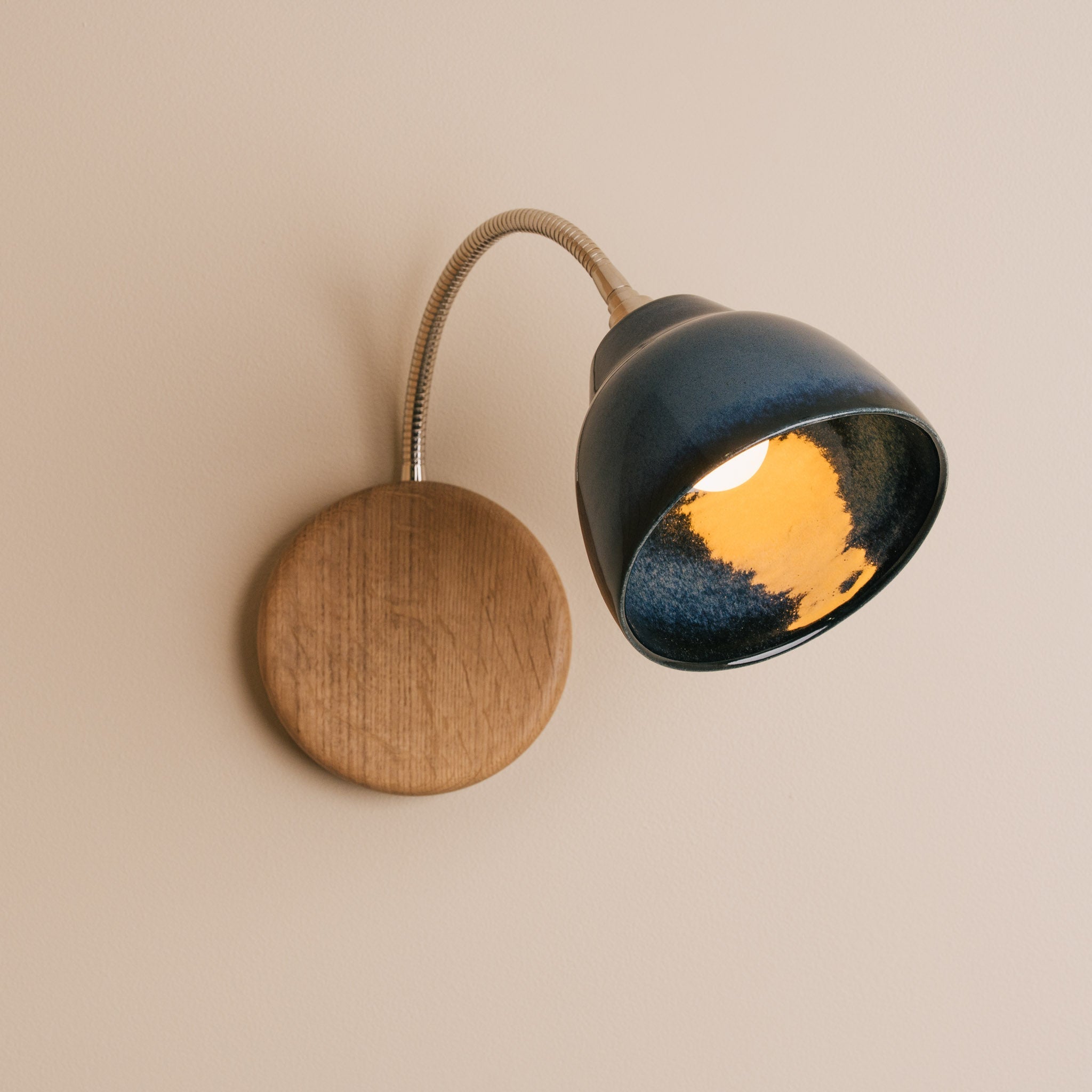 Blue Flex Wall Light in Brass/Nickel, Ceramic and Oak - Small Element
