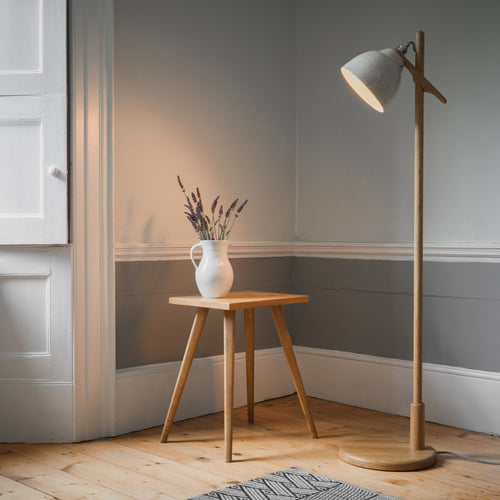 Speckled Cream Gloss Element Floor Lamp in Solid Oak Wood and Ceramic