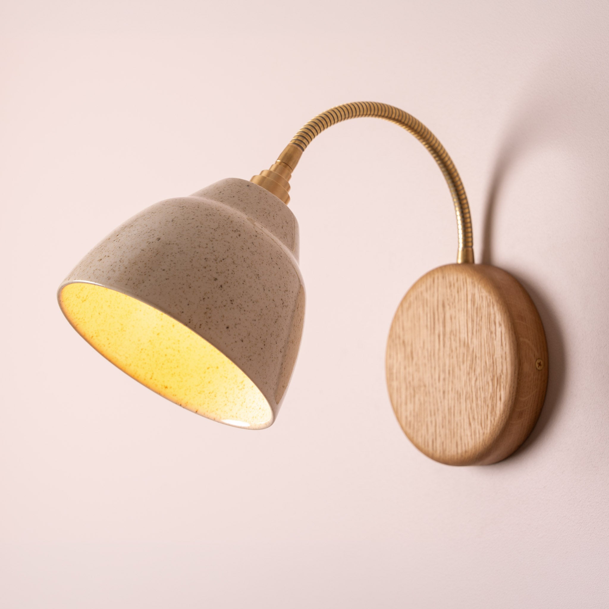Speckled Cream Gloss Flex Wall Light in Brass/Nickel, Ceramic and Oak - Small Element