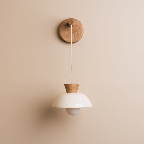Small Dawn Hanging Wall Light in Ceramic and Oak - Speckled Cream Gloss