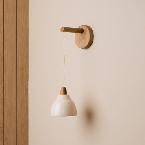 Small Element Hanging Wall Light in Ceramic and Oak - Speckled Cream Gloss