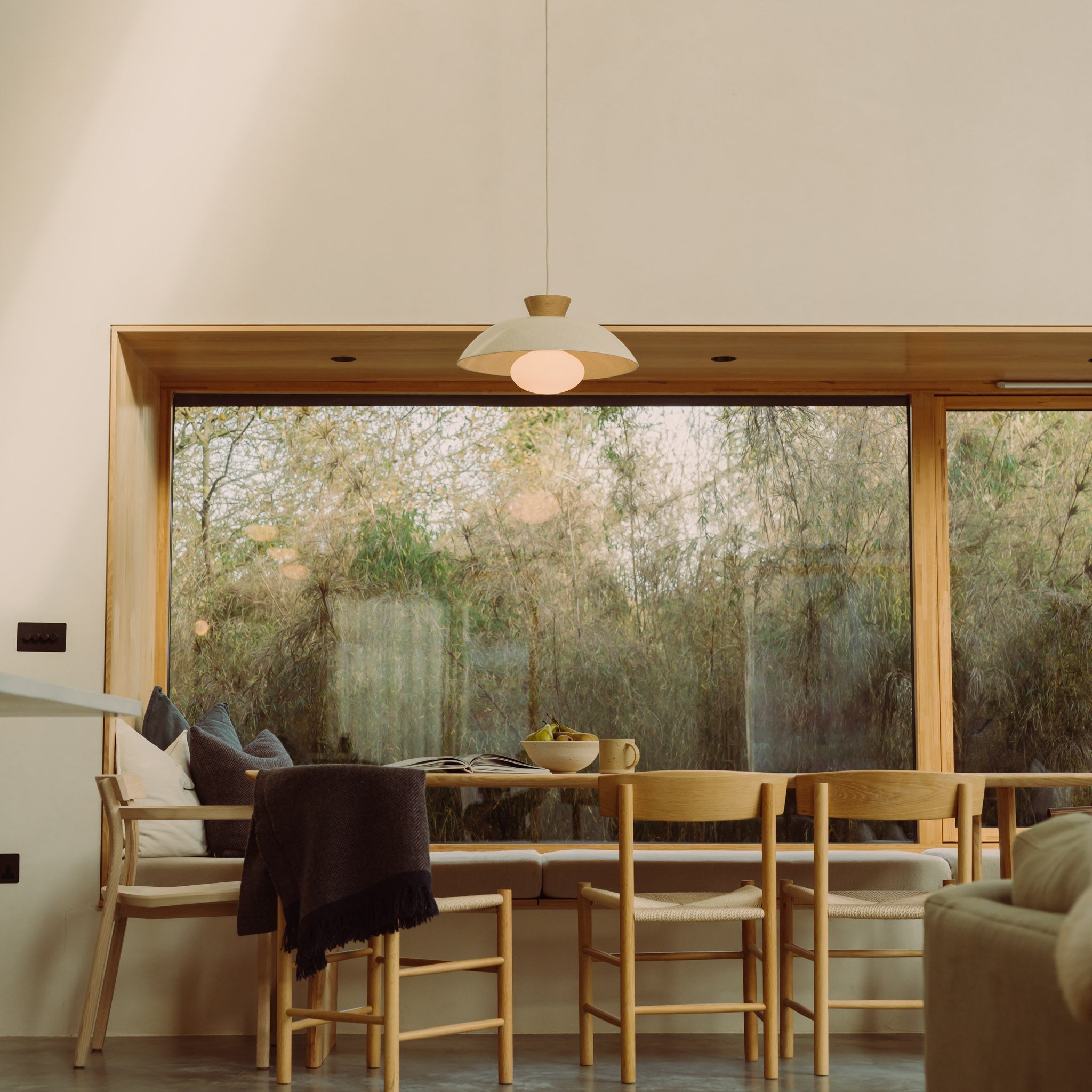 Speckled Cream Gloss XL Dawn Pendant Light in Ceramic and Oak
