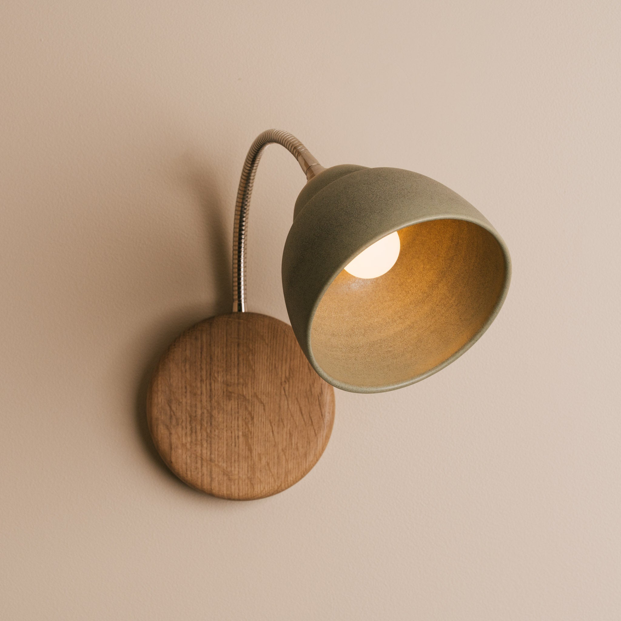 Green Flex Wall Light in Brass/Nickel, Ceramic and Oak - Small Element