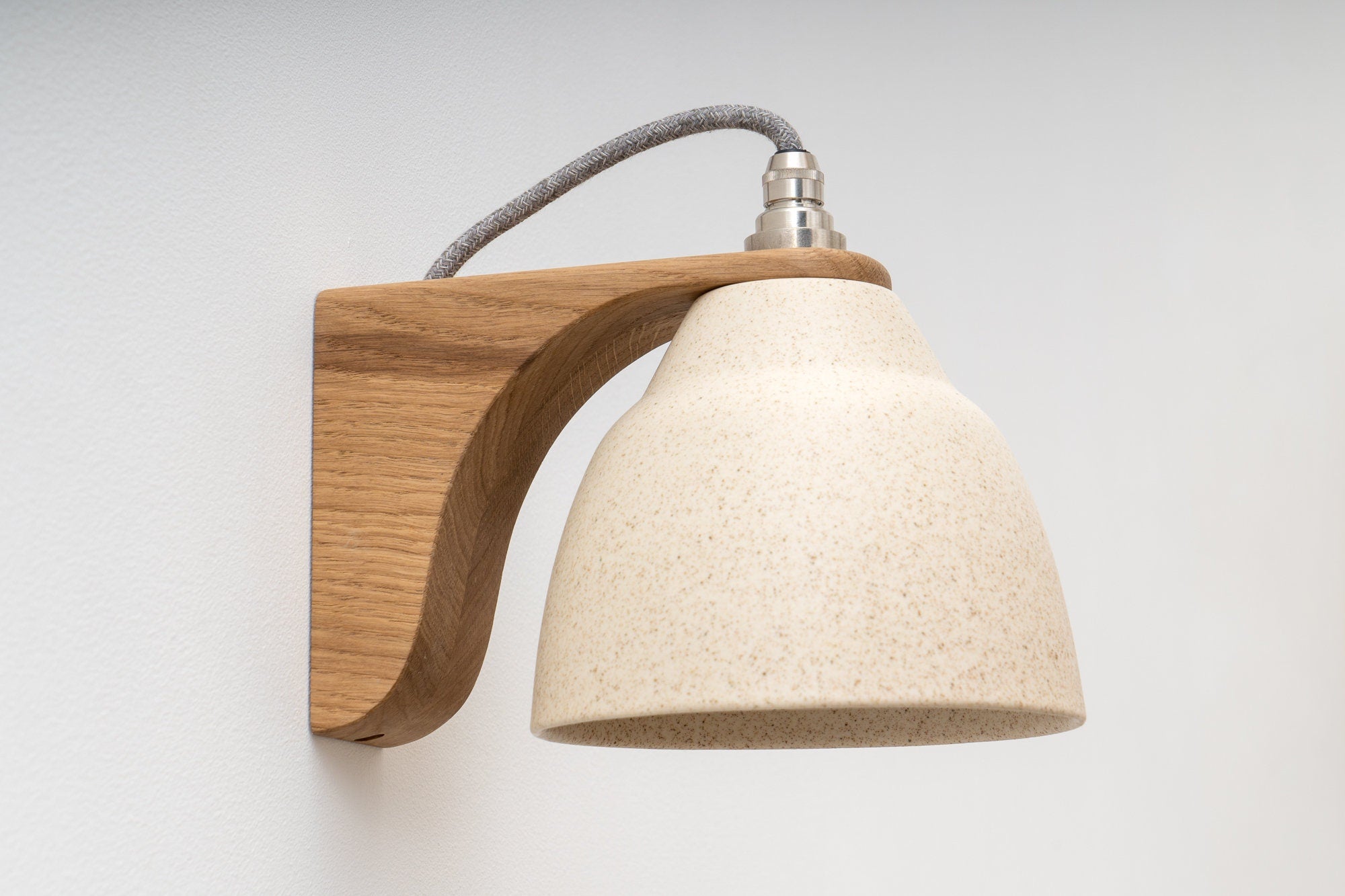 Speckled Cream Matt Right-Angle Element Wall Light in Ceramic and Oak