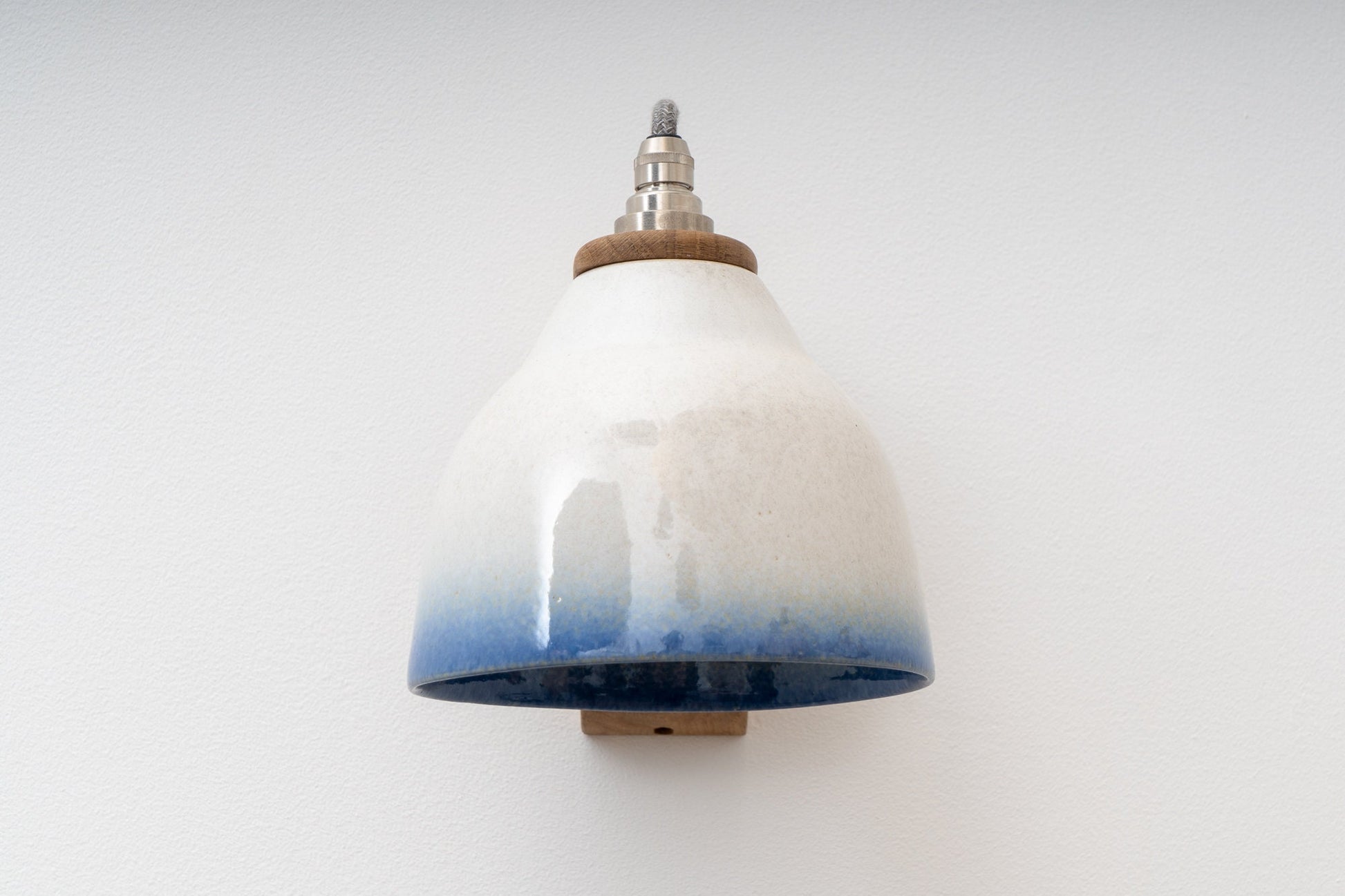 Blue and White Right-Angle Element Wall Light in Ceramic and Oak by StudioHaran
