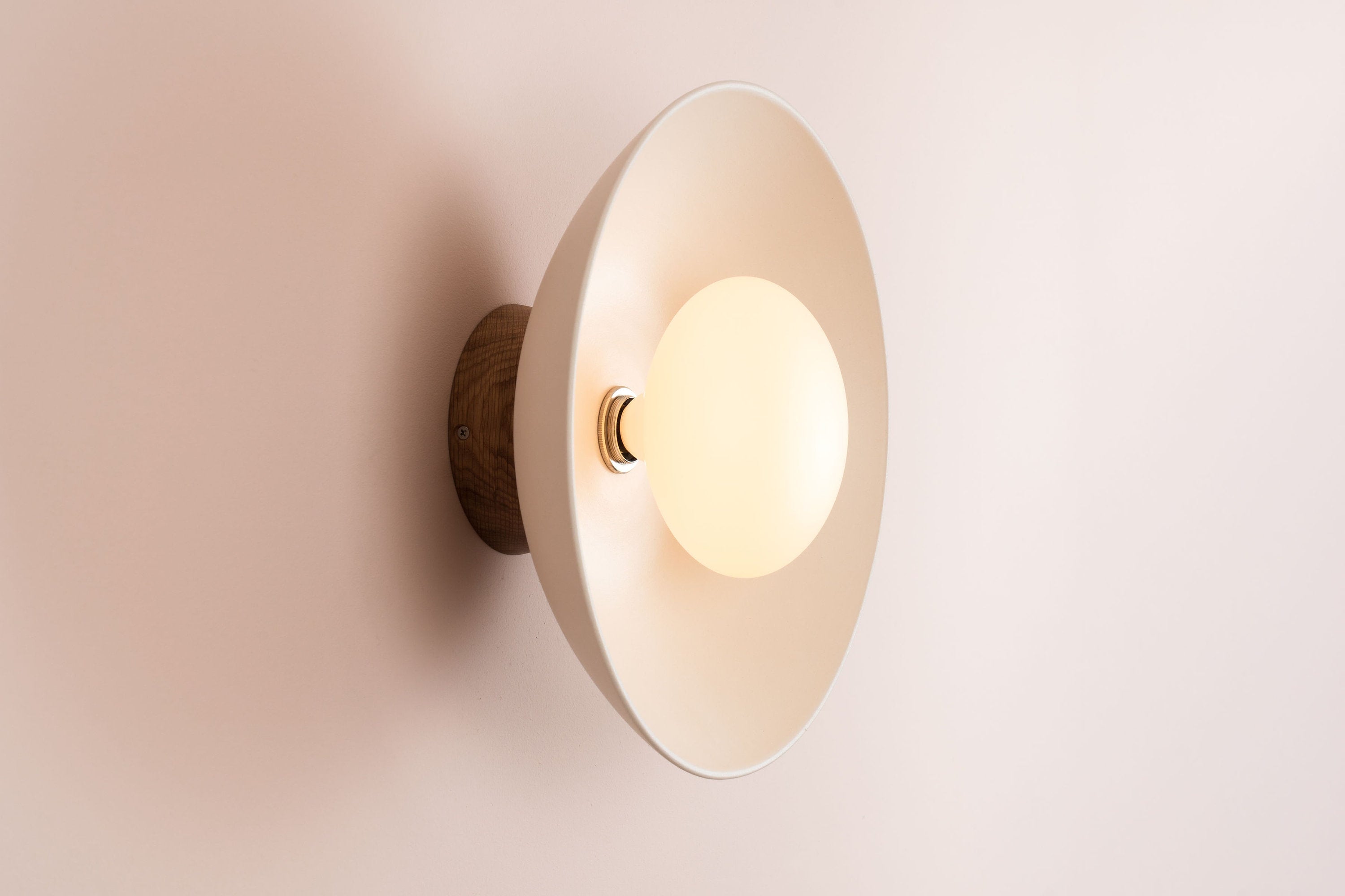 White Dawn Wall Light Sconce in Ceramic and Oak