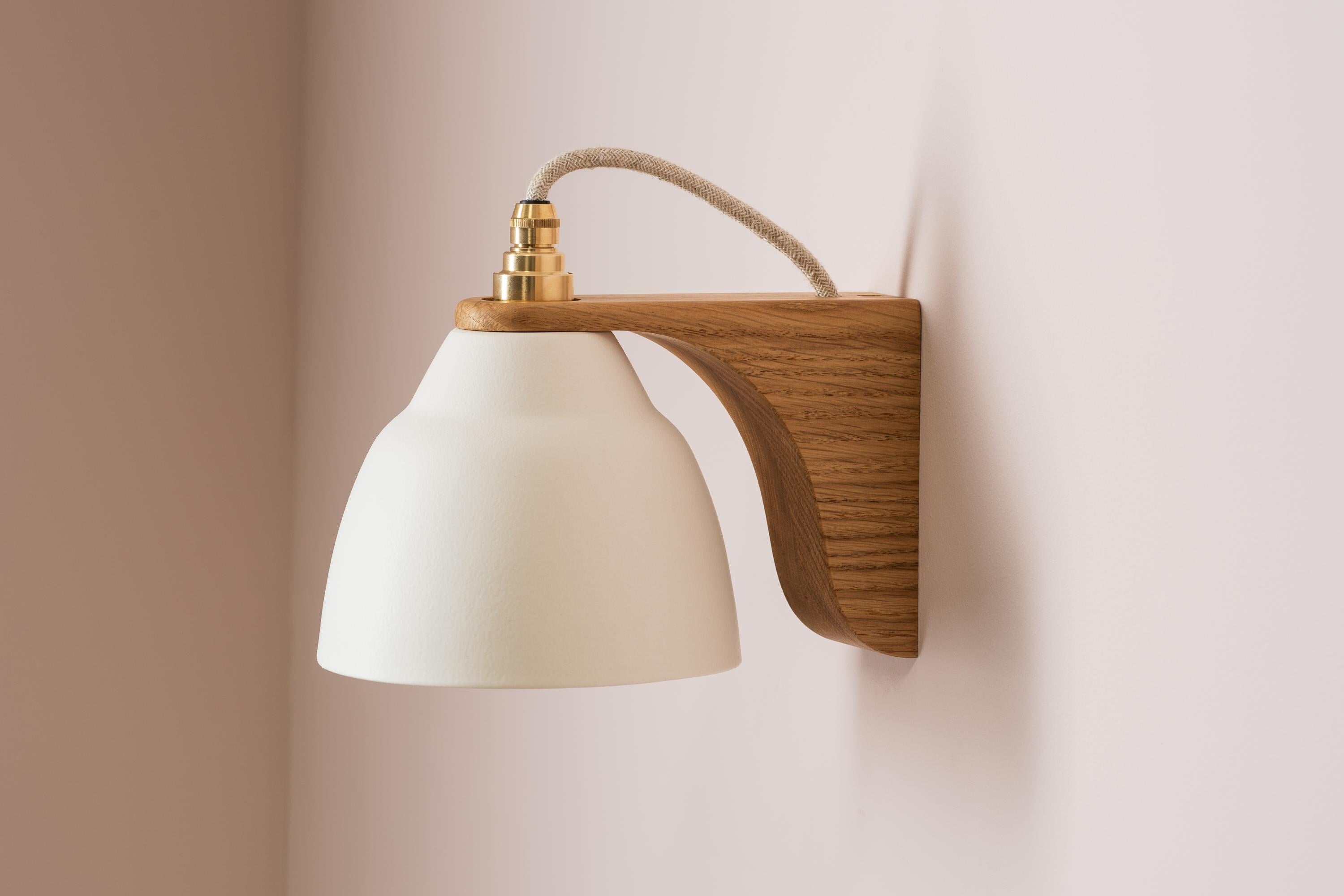 White Right-Angle Element Wall Light in Ceramic and Oak by StudioHaran