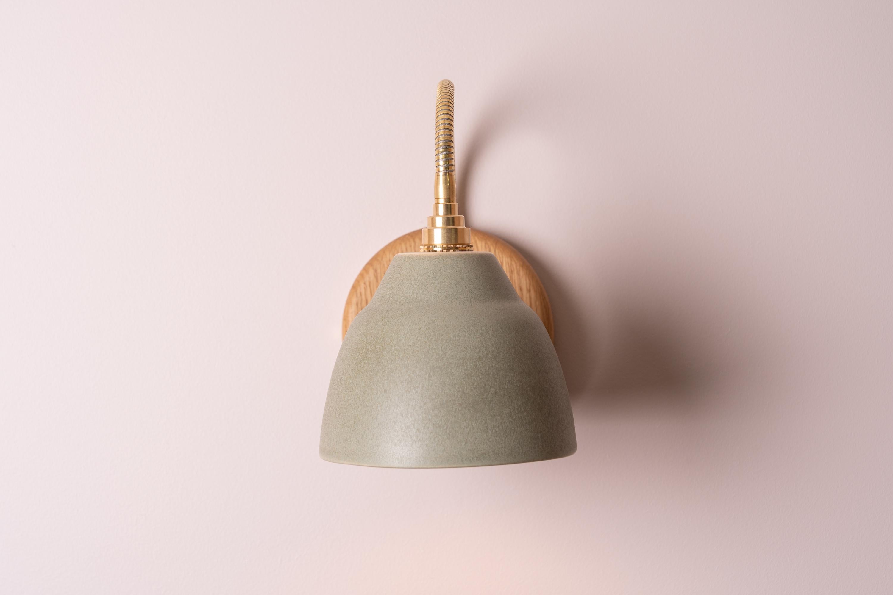 Green Flex Wall Light in Brass, Ceramic and Oak - Small Element