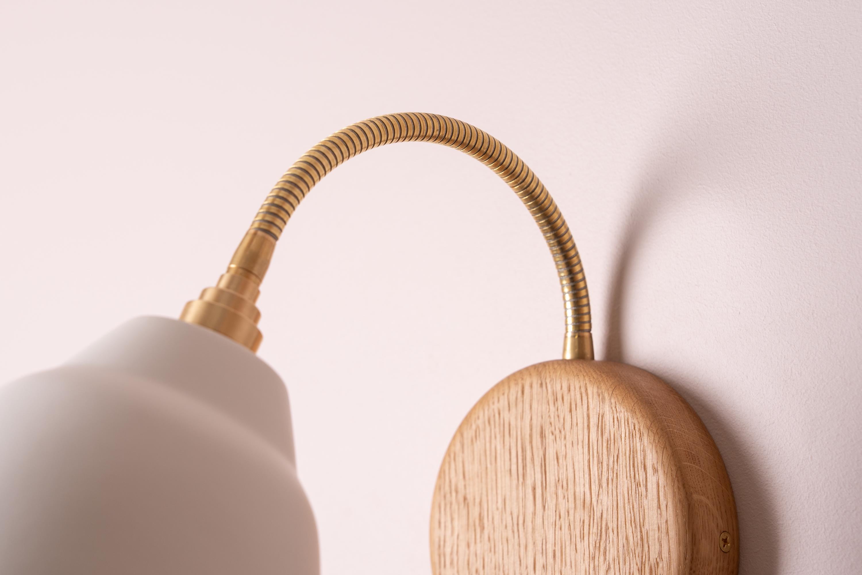 White Flex Wall Light in Brass, Ceramic and Oak - Small Element by StudioHaran