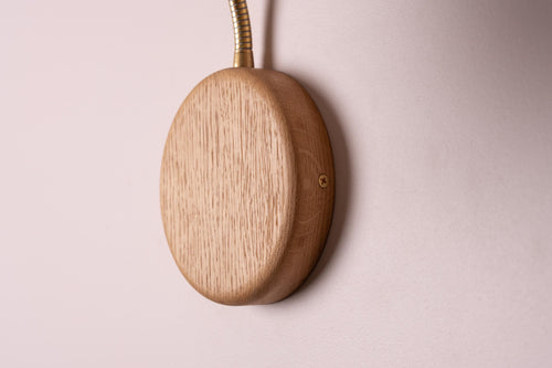 Speckled Cream Matt Flex Wall Light in Brass, Ceramic and Oak - Small Element by StudioHaran