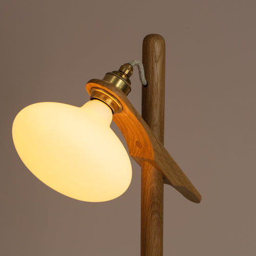 Lomm Floor Lamp in Oak
