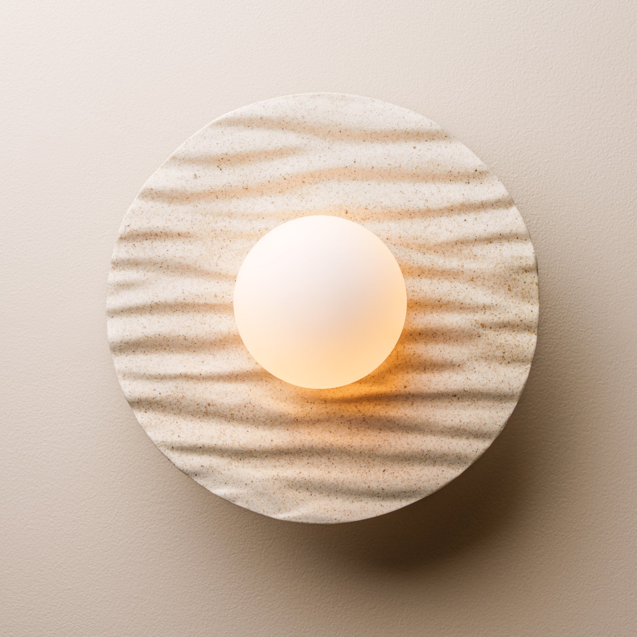Speckled Cream Matt Porth Flush Mount Wall Light in Ceramic and Oak