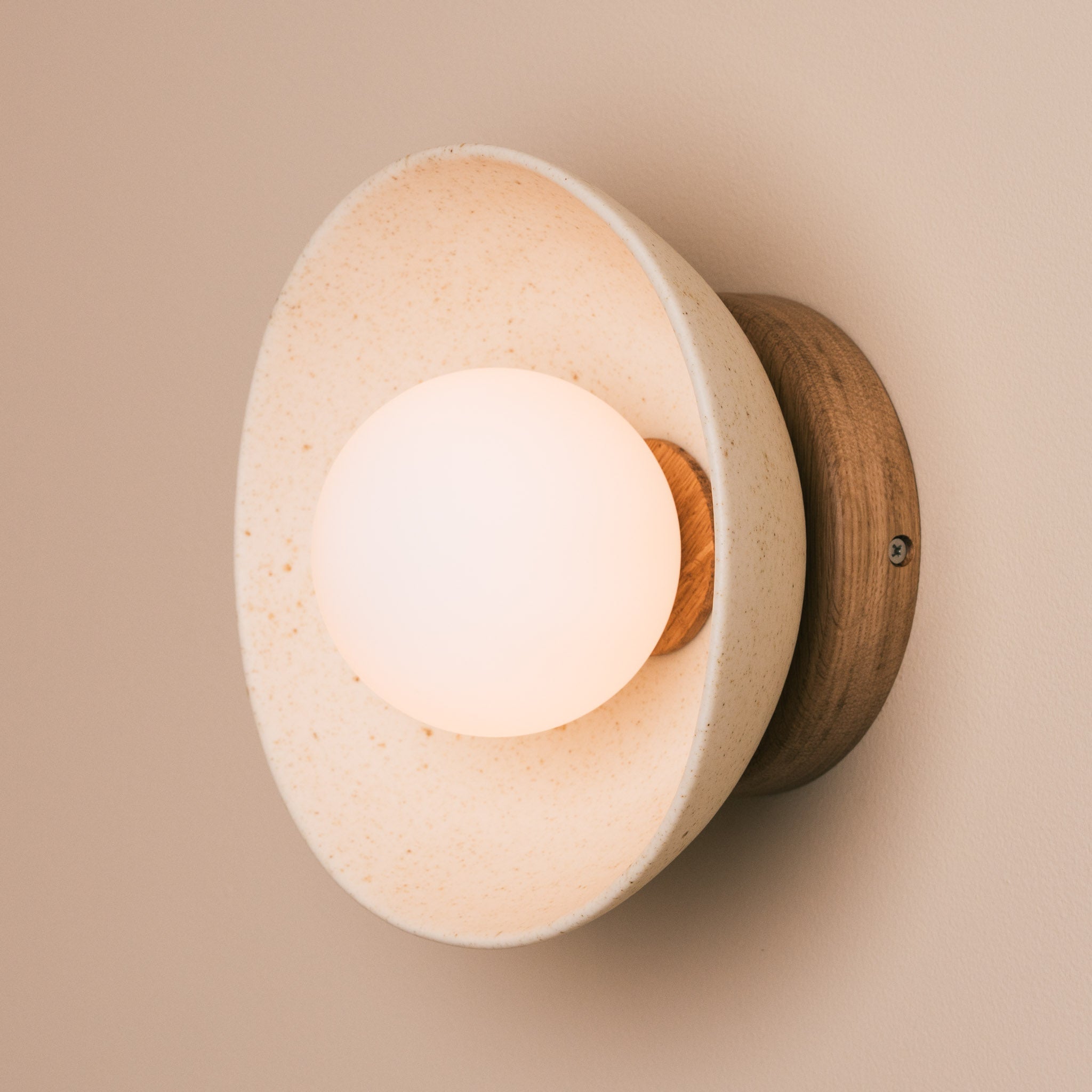 Speckled Cream Matt Small Dawn Wall Light in Ceramic and Oak