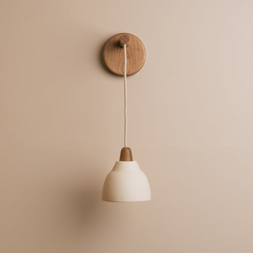 Small Element Hanging Wall Light in Ceramic and Oak - Speckled Cream Matt