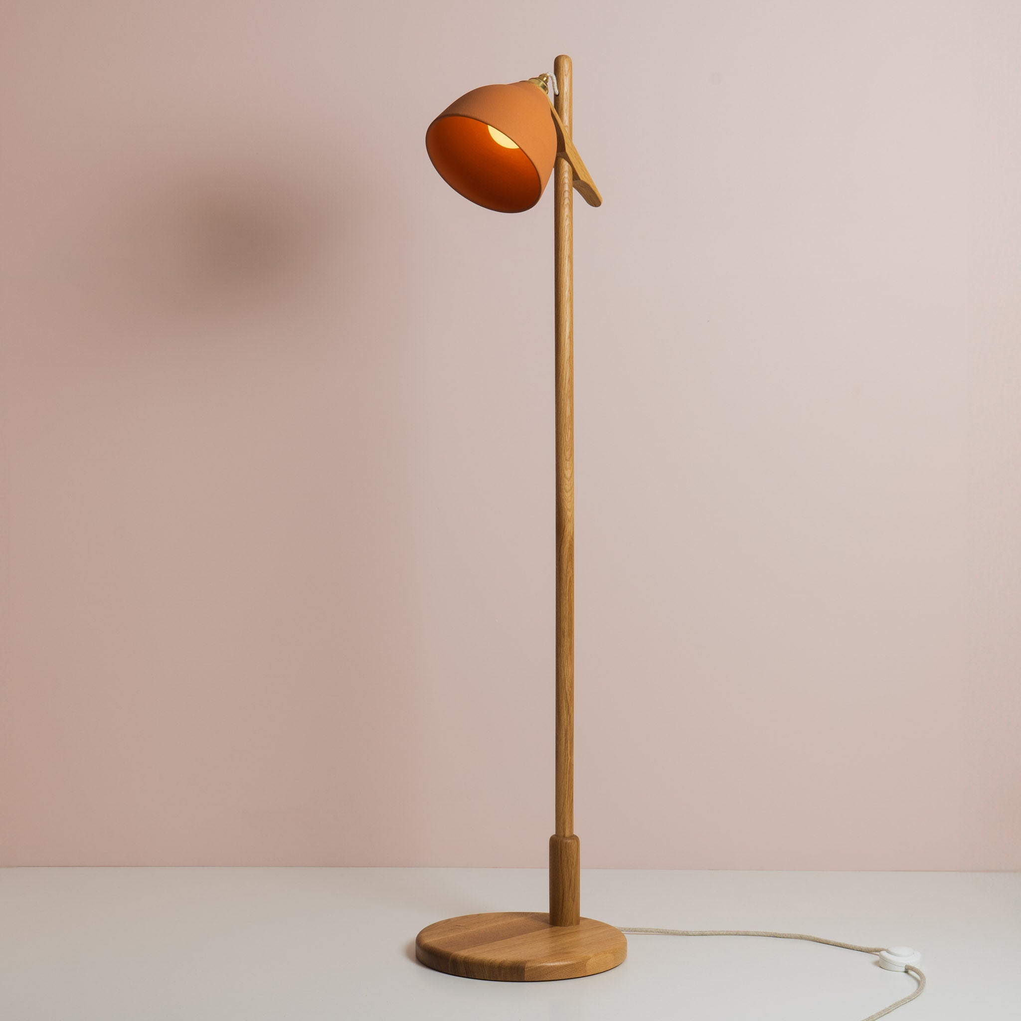 Terracotta Element Floor Lamp in Solid Oak Wood and Ceramic