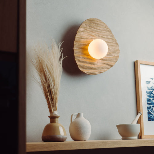 Towan Wall Light in Solid Oak/Walnut