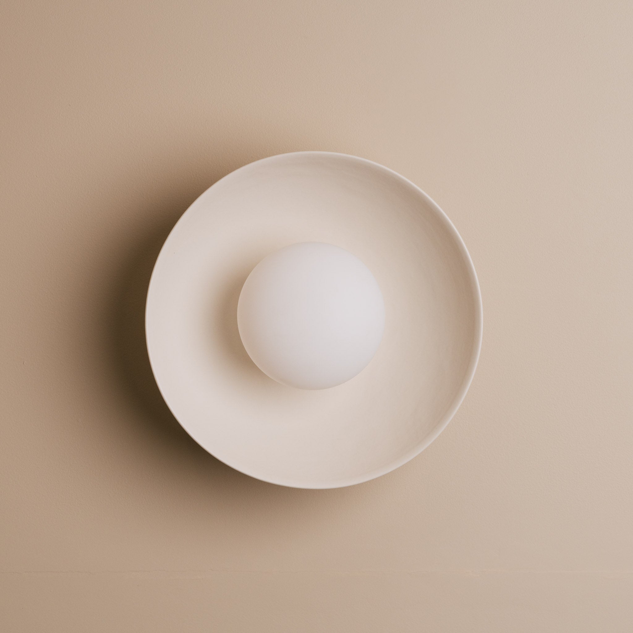 White Dawn Wall Light Sconce in Ceramic and Oak