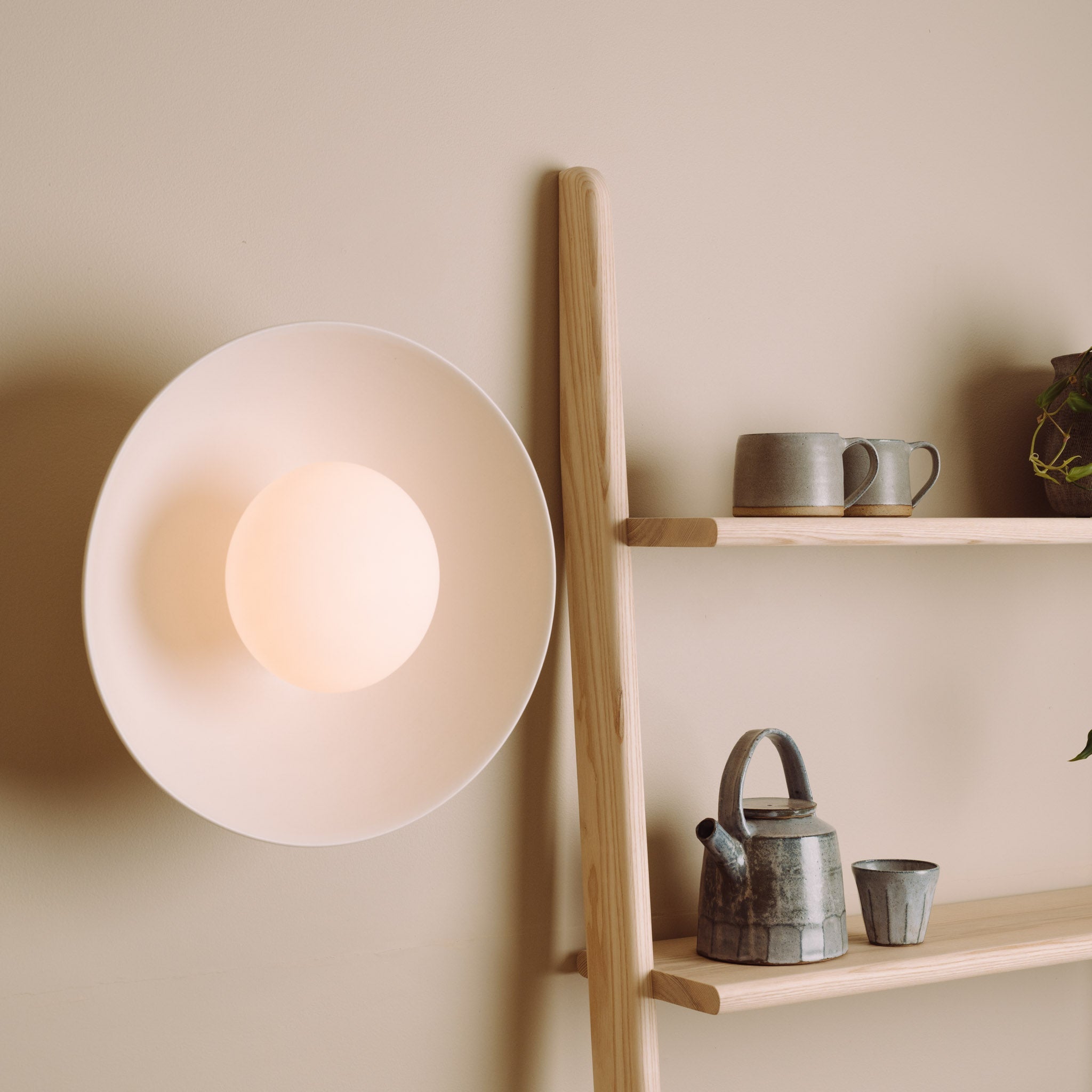 White Dawn Wall Light Sconce in Ceramic and Oak