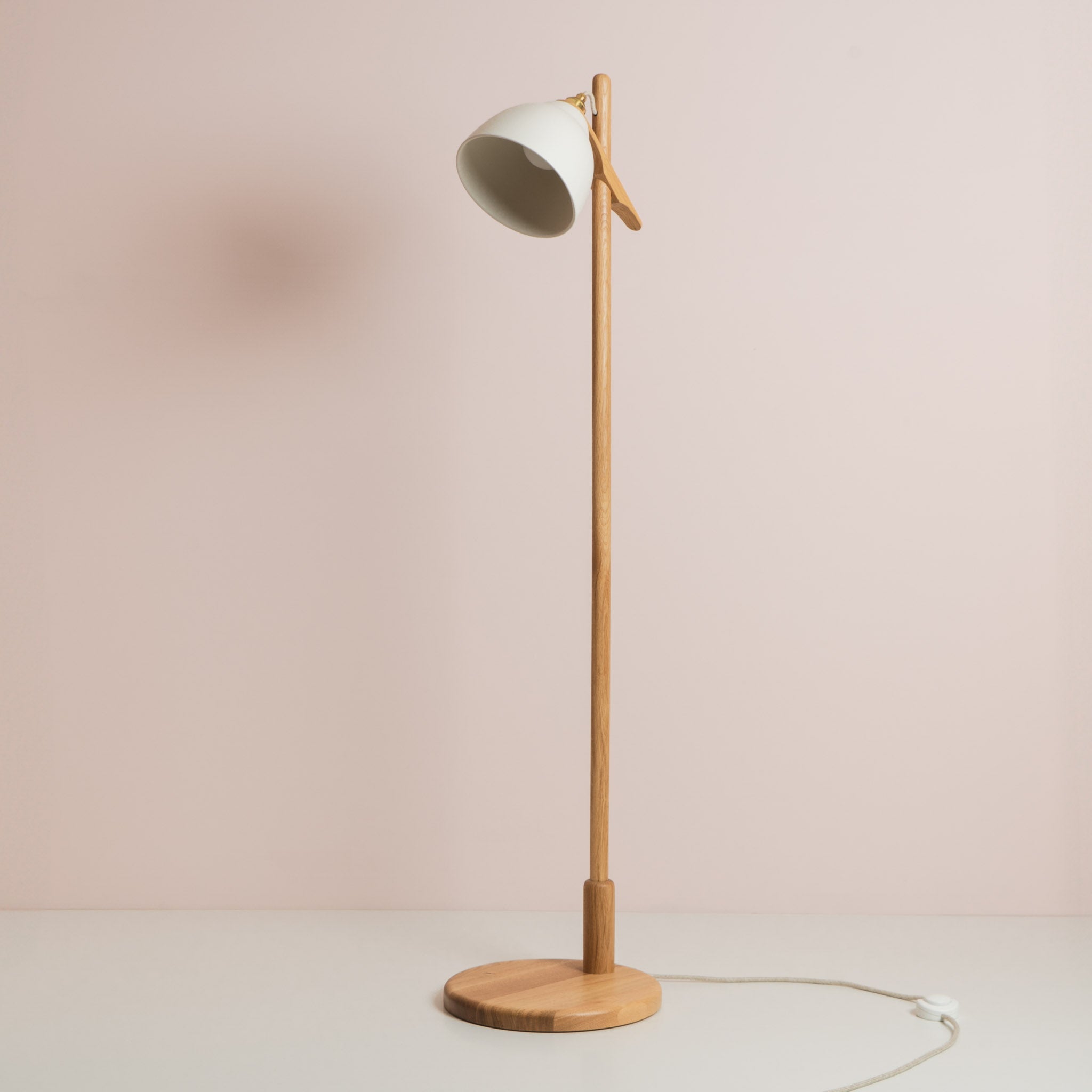 White Element Floor Lamp in Solid Oak Wood and Ceramic