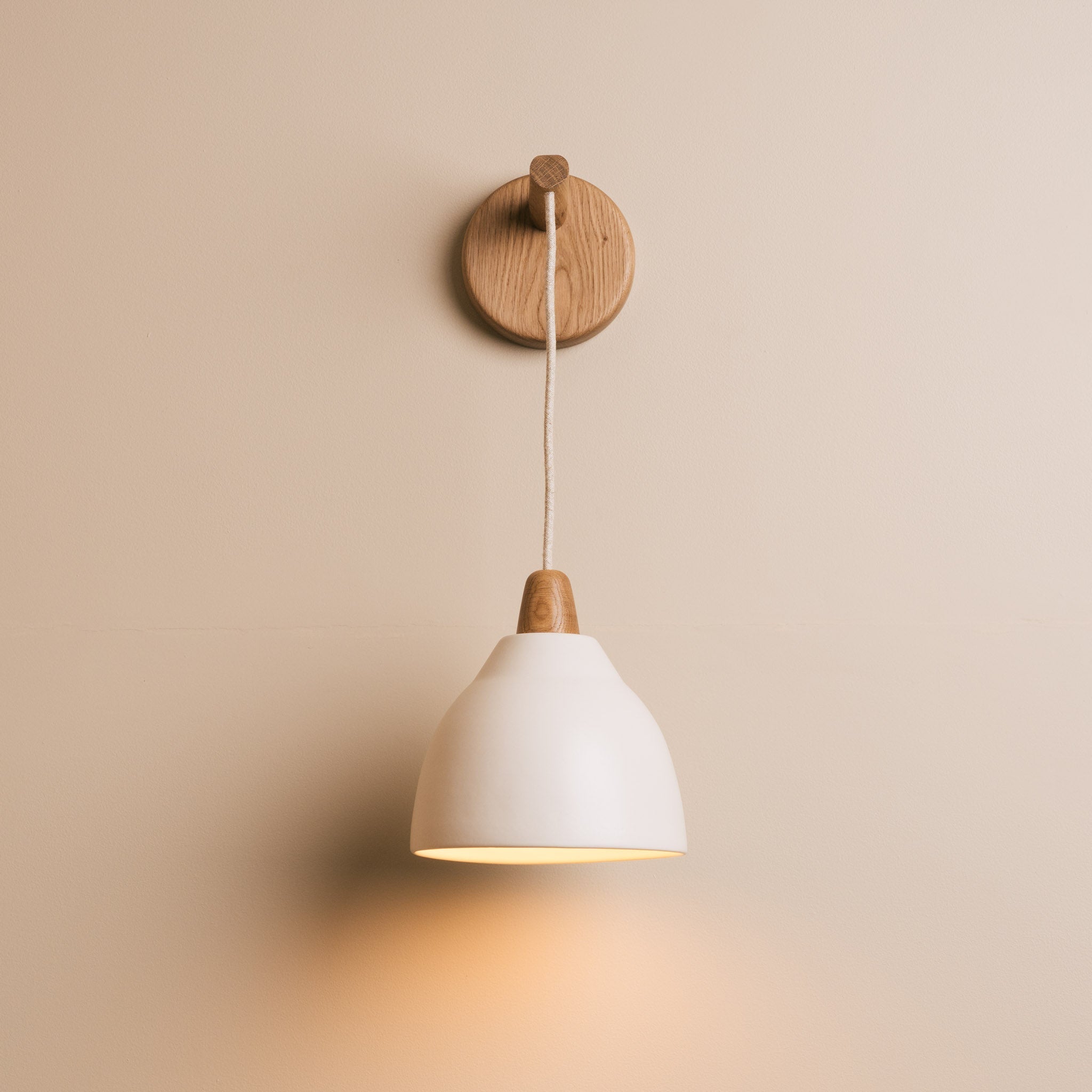 White Element Hanging Wall Light in Ceramic and Oak