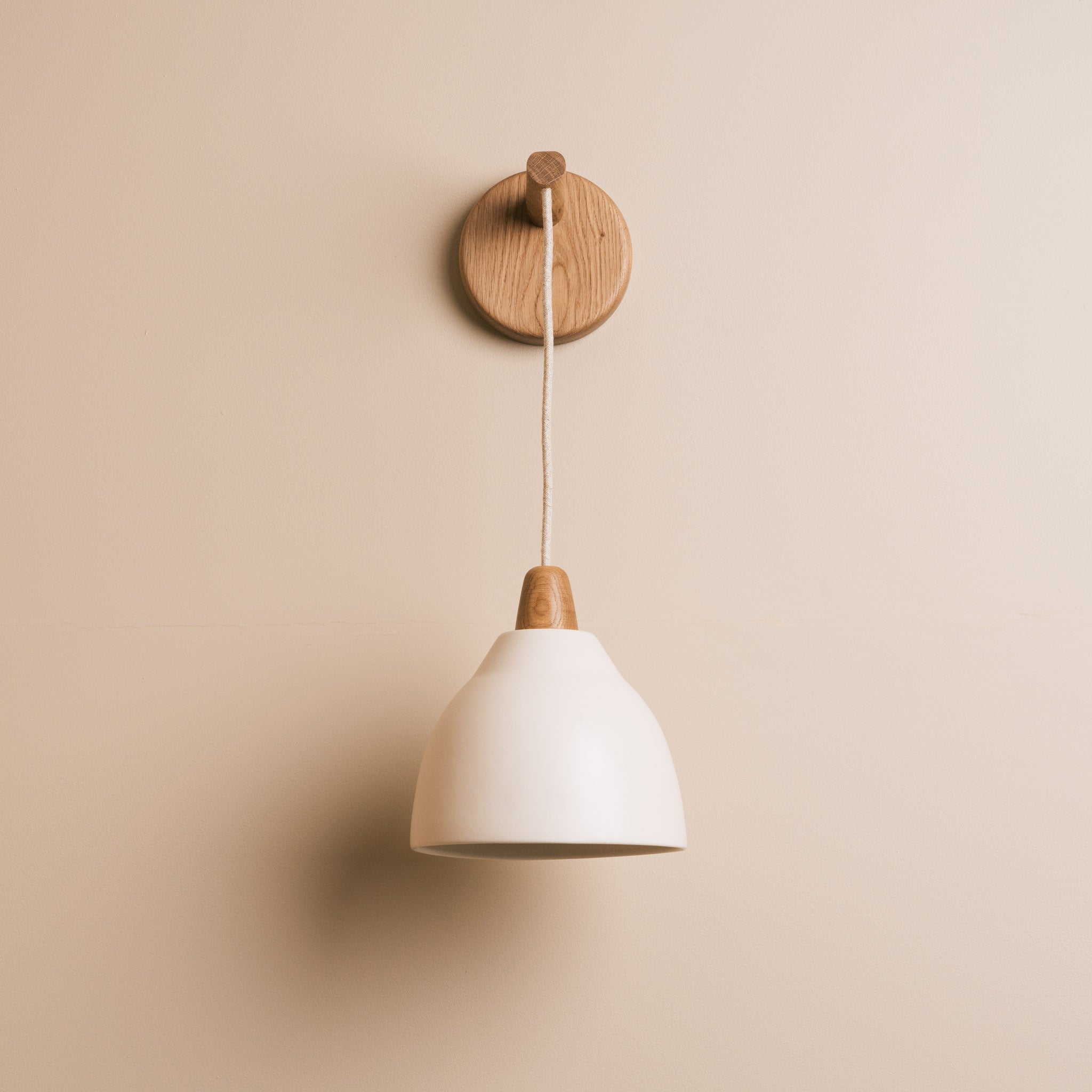 White Element Hanging Wall Light in Ceramic and Oak
