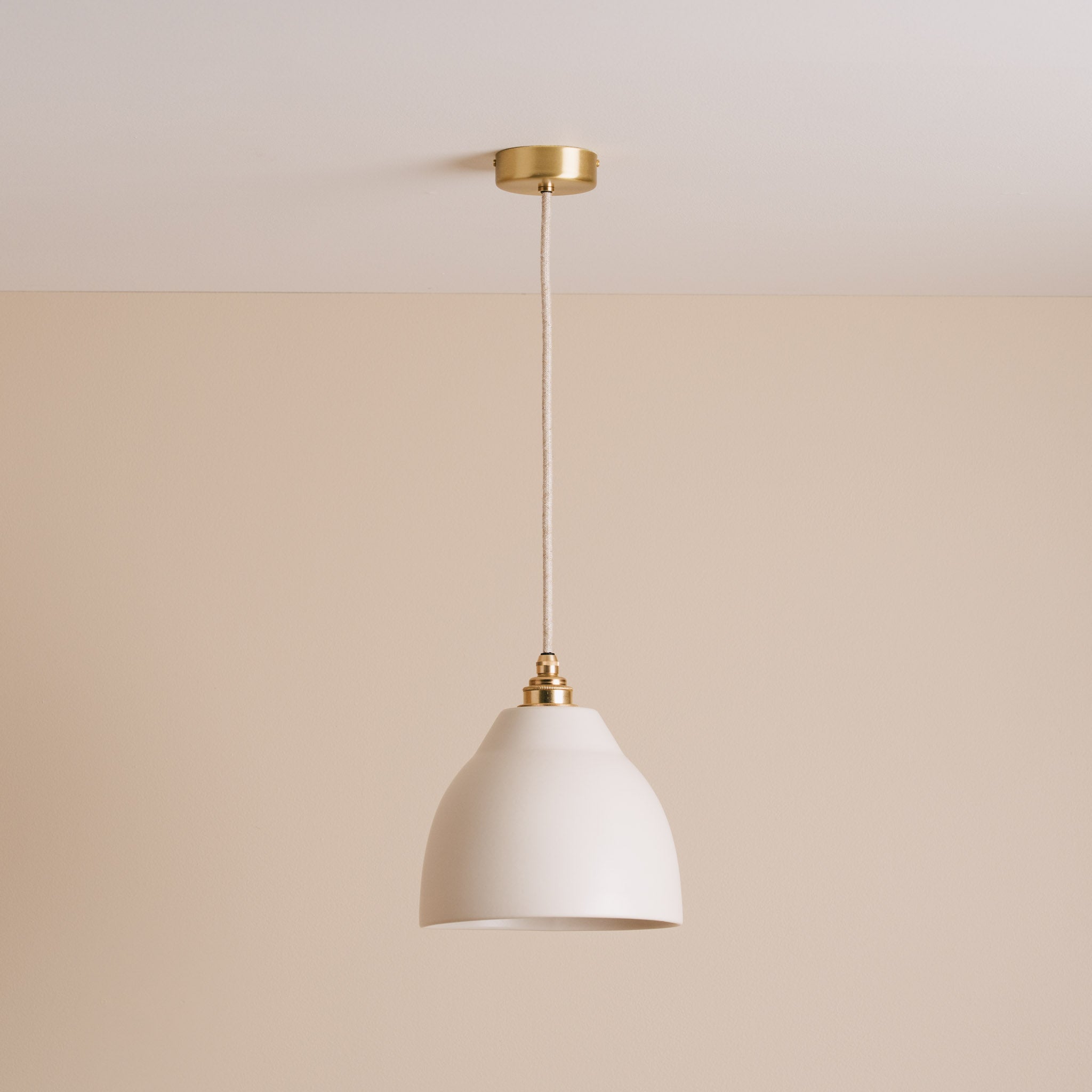 White Element Pendant Light in Ceramic and Brass/Nickel