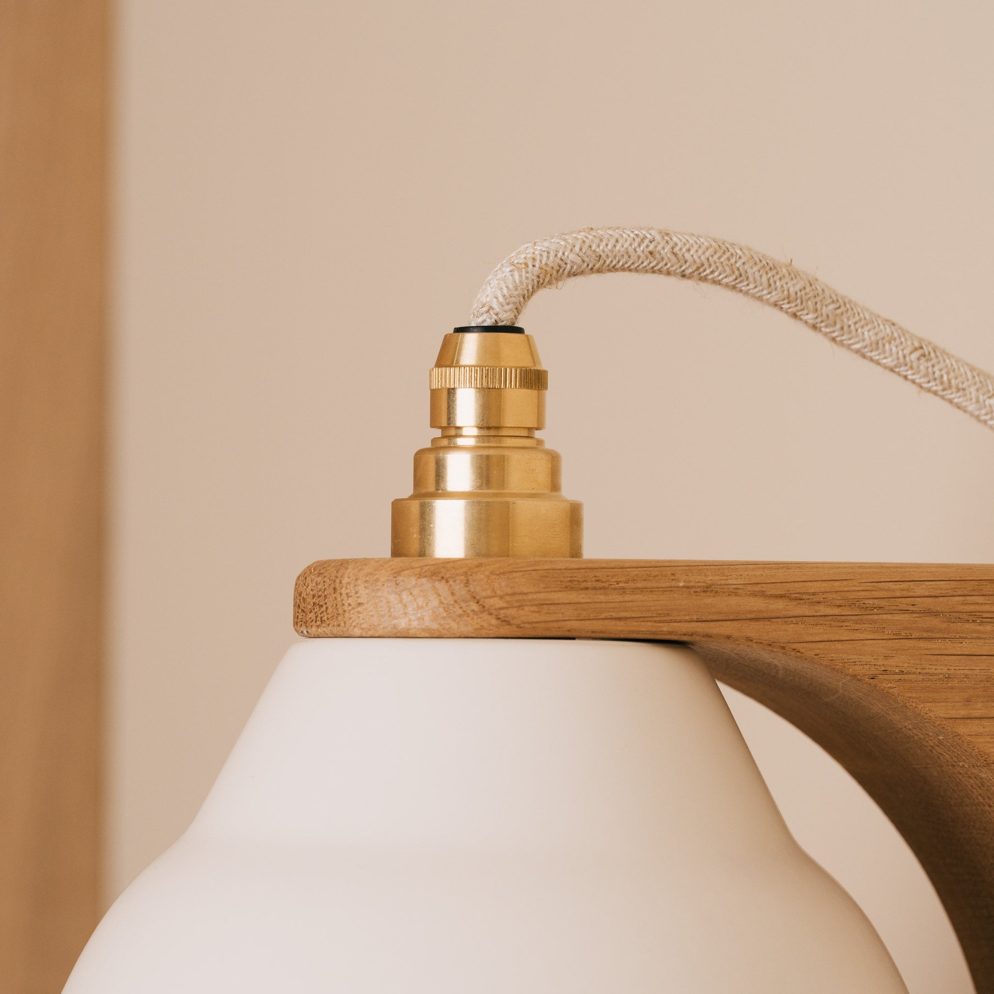 White Right-Angle Element Wall Light in Ceramic and Oak