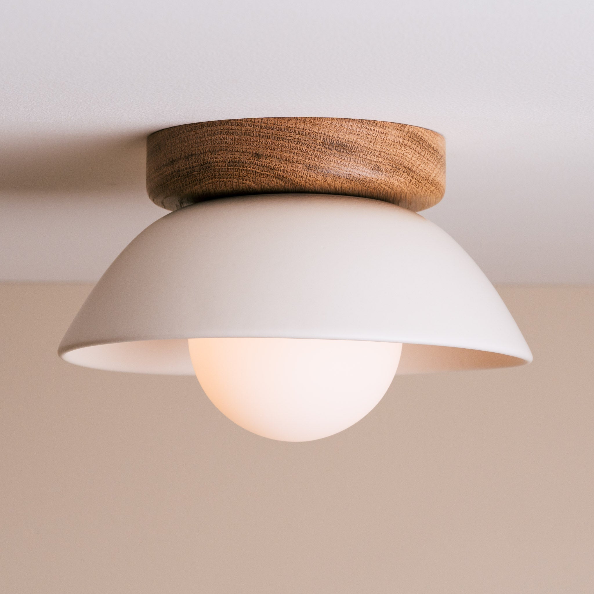 White Small Dawn Ceiling Light in Ceramic and Oak
